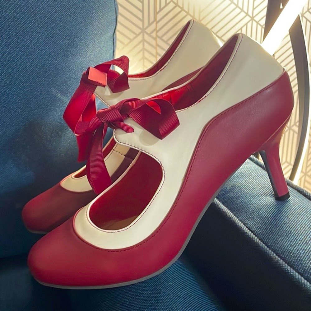 Wine Red Middle Heel Height shoes
